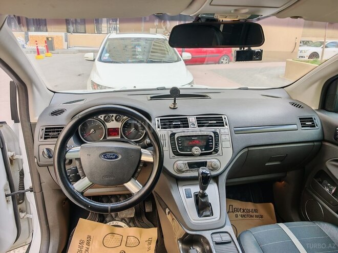 Ford Kuga-5