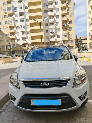 Ford Kuga-1