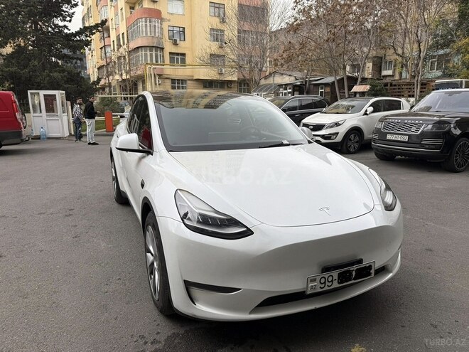 Tesla Model Y-2
