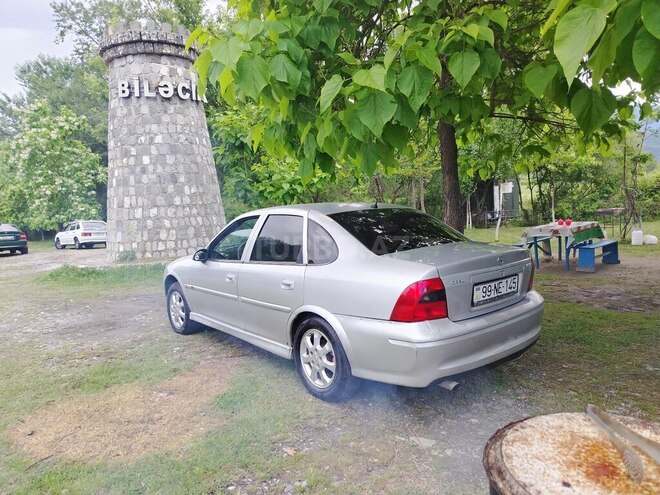 Opel Vectra-4