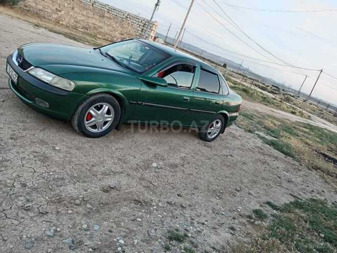 Opel Vectra-4