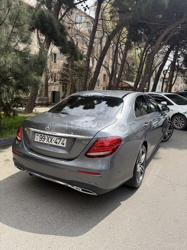 Mercedes E 220 d-5