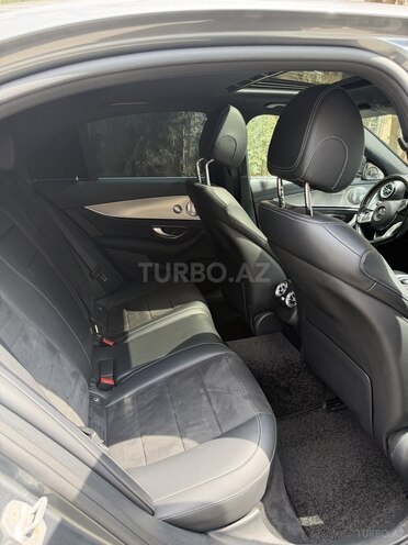 Mercedes E 220 d-7