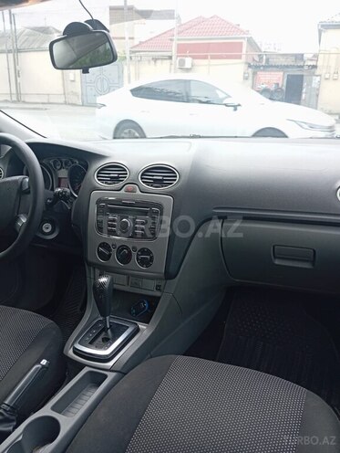 Ford Focus-7