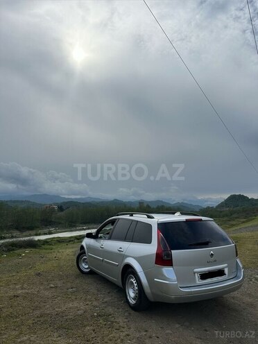 Renault Megane-2