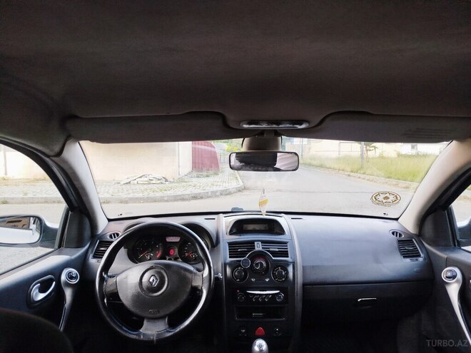 Renault Megane-14