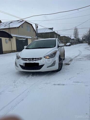 Hyundai Elantra-1