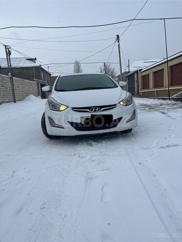 Hyundai Elantra-3