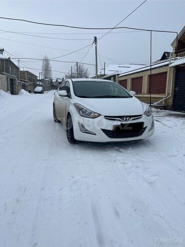 Hyundai Elantra-2