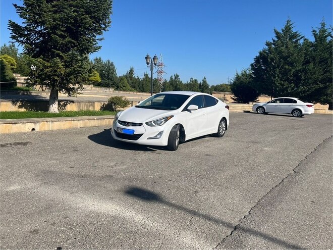 Hyundai Elantra-6