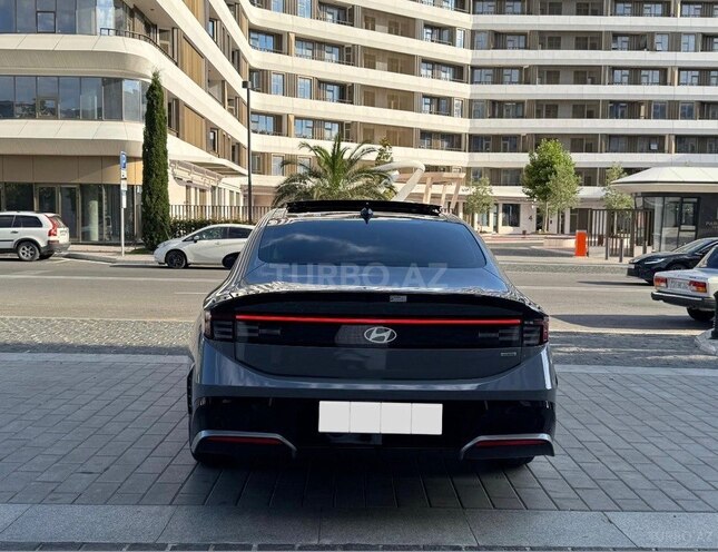 Hyundai Sonata-6