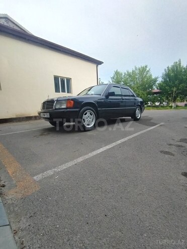 Mercedes 190-4