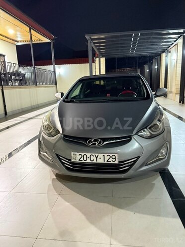 Hyundai Elantra-1