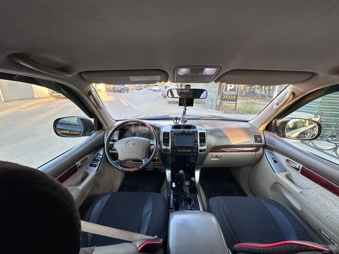 Toyota Land Cruiser Prado-6