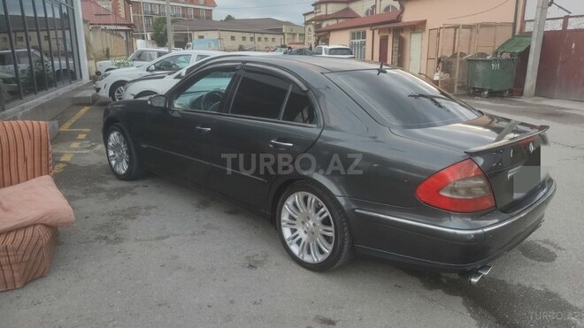Mercedes E 320-3