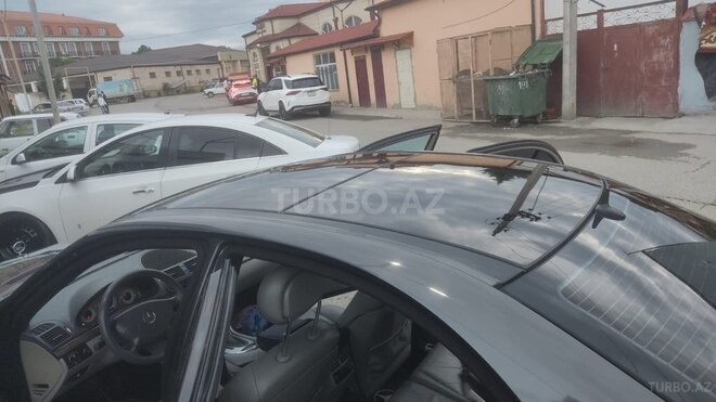 Mercedes E 320-18