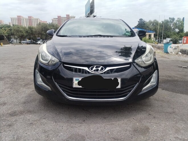 Hyundai Elantra-3