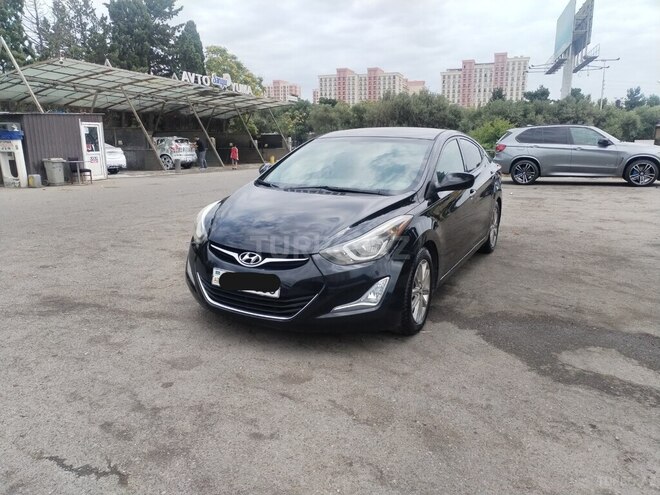 Hyundai Elantra-1