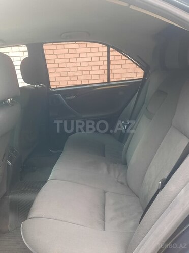Mercedes E 270-5