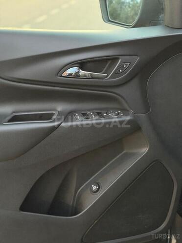 Chevrolet Equinox-5