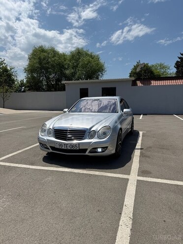 Mercedes E 220-2