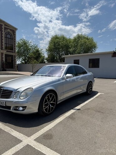 Mercedes E 220-3