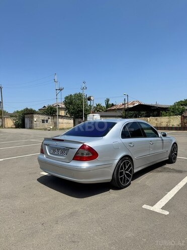 Mercedes E 220-5