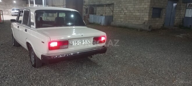 LADA (VAZ) 2107-2