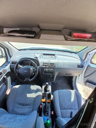 Ford Transit Connect-6