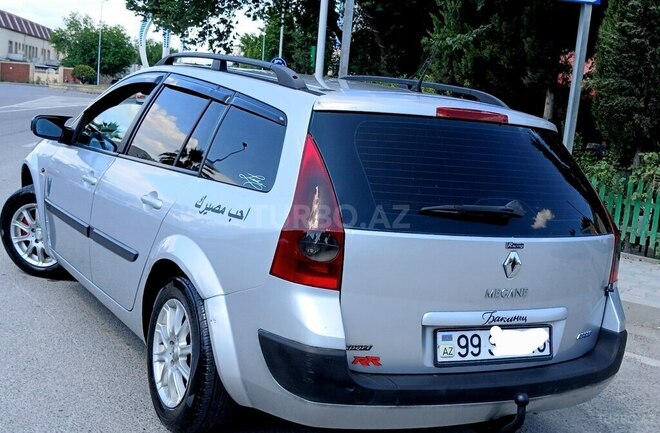 Renault Megane-6