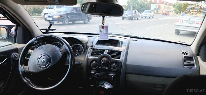 Renault Megane-7