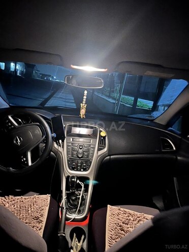 Opel Astra-10