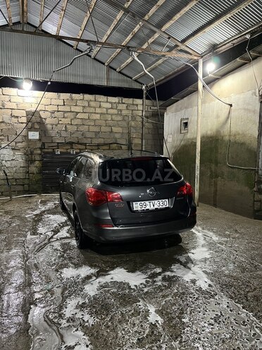 Opel Astra-11