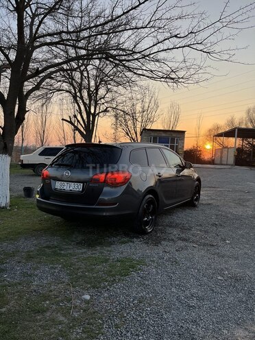 Opel Astra-2