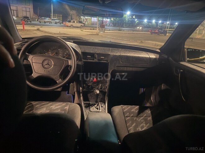 Mercedes C 180-7