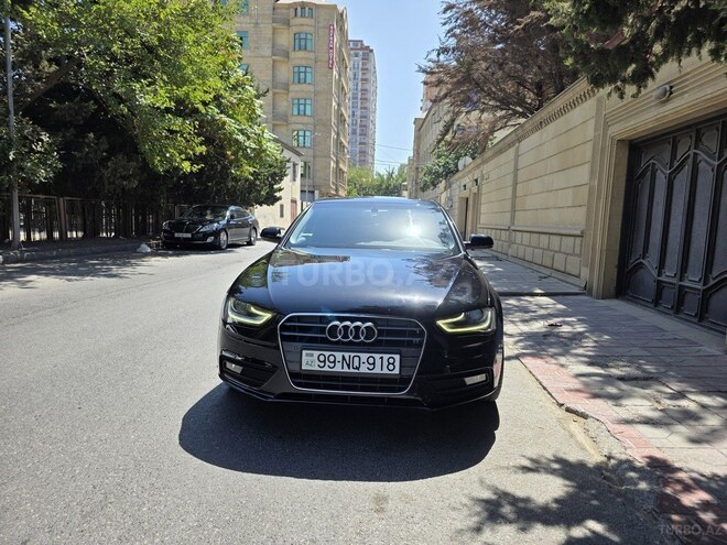 Audi A4-2