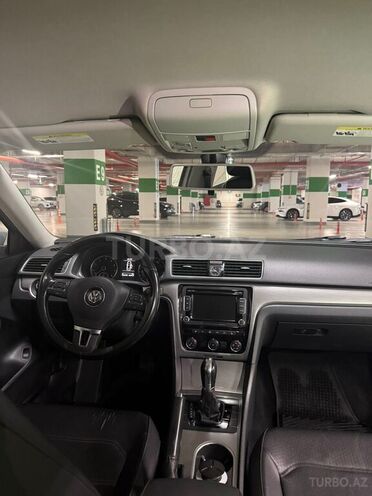 Volkswagen Passat-4
