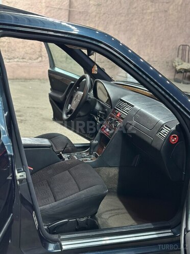 Mercedes C 200-8
