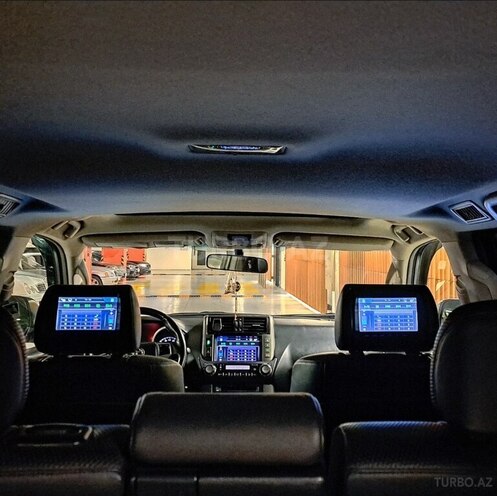 Toyota Land Cruiser Prado-8