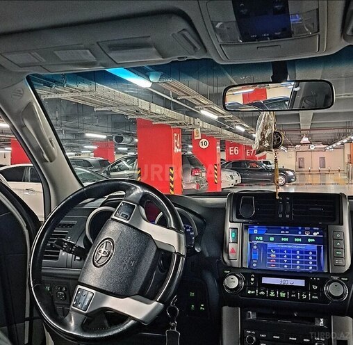 Toyota Land Cruiser Prado-10
