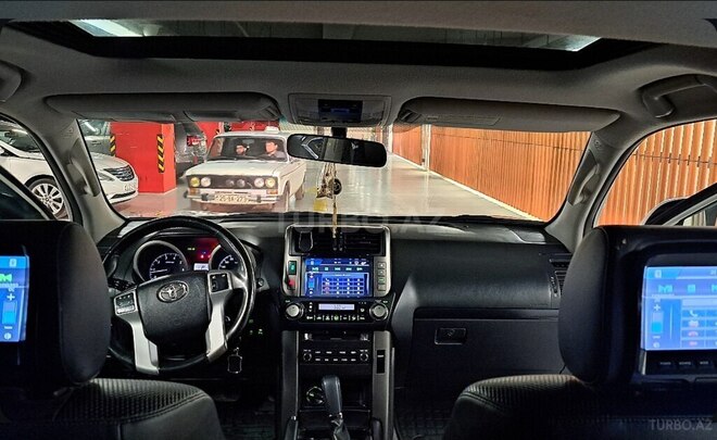 Toyota Land Cruiser Prado-9