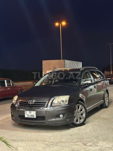 Toyota Avensis-1