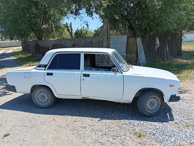 LADA (VAZ) 2107-4