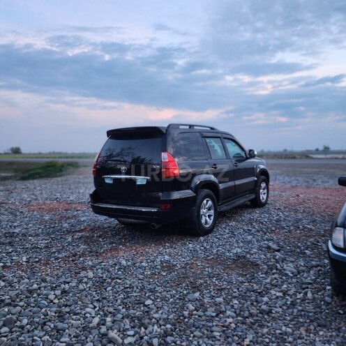 Toyota Land Cruiser Prado-10