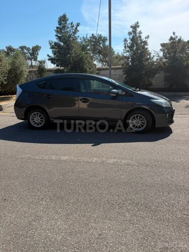 Toyota Prius-14