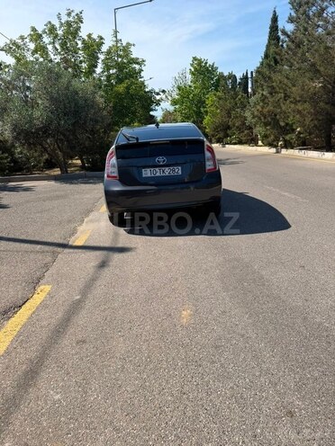 Toyota Prius-8
