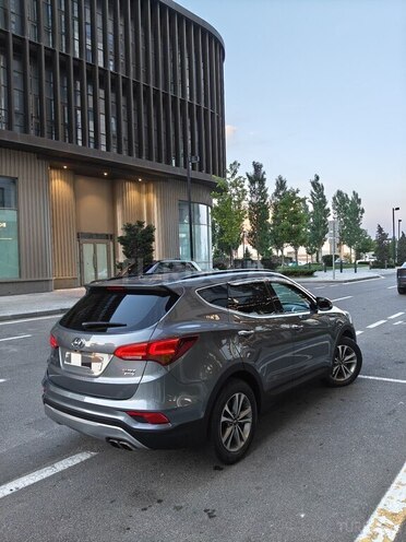 Hyundai Santa Fe-5