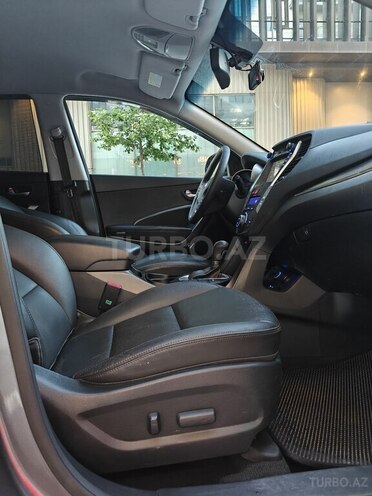 Hyundai Santa Fe-16