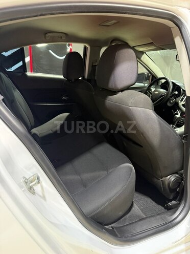Chevrolet Cruze-13