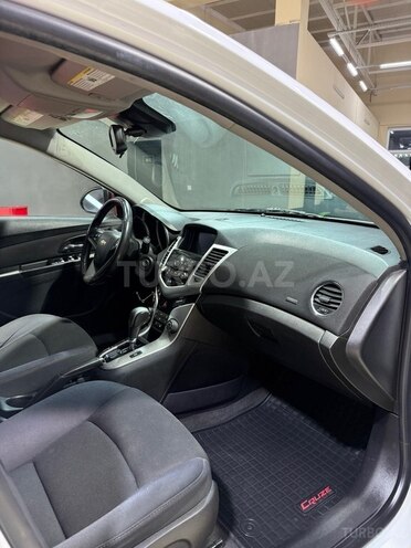 Chevrolet Cruze-11